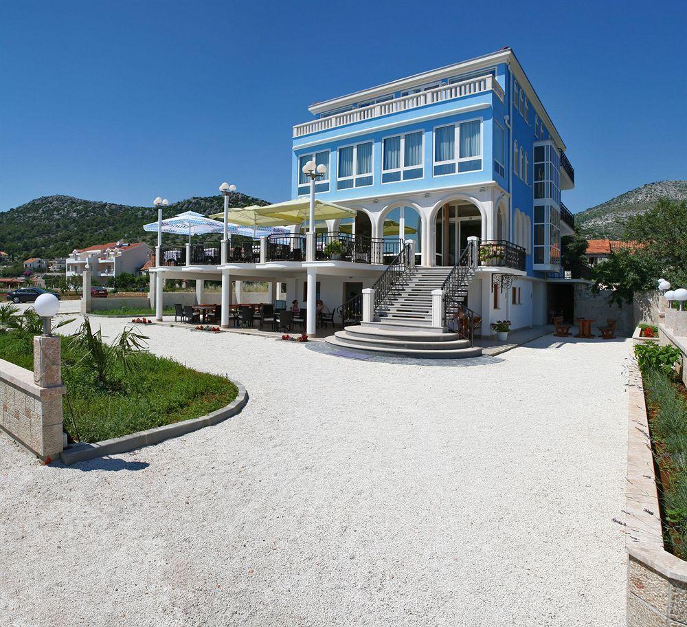 Villa Mediterana Seget Vranjica Exterior foto